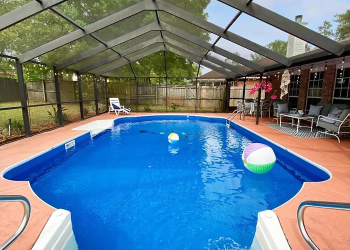 Holiday home Still Waters, Pool, Great For Families! *